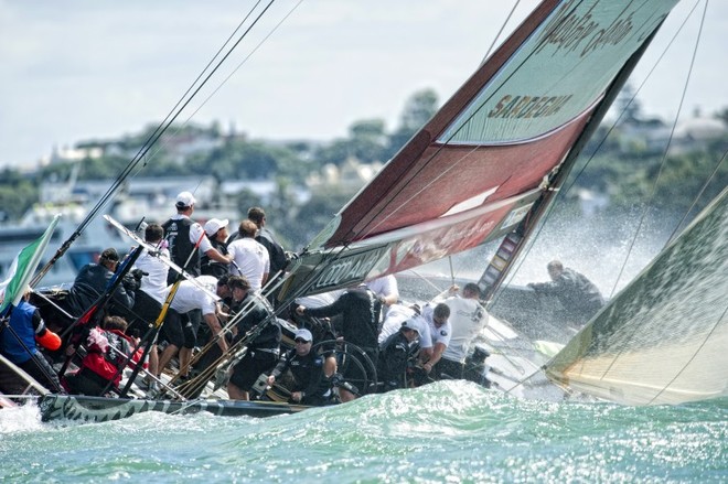 Louis Vuitton Trophy Auckland, New Zealand, March 2010. Race day 3. FRA ALEPH SAILING TEAM vs ITA MASCALZONE LATINO AUDI TEAM © Paul Todd/Outside Images http://www.outsideimages.com